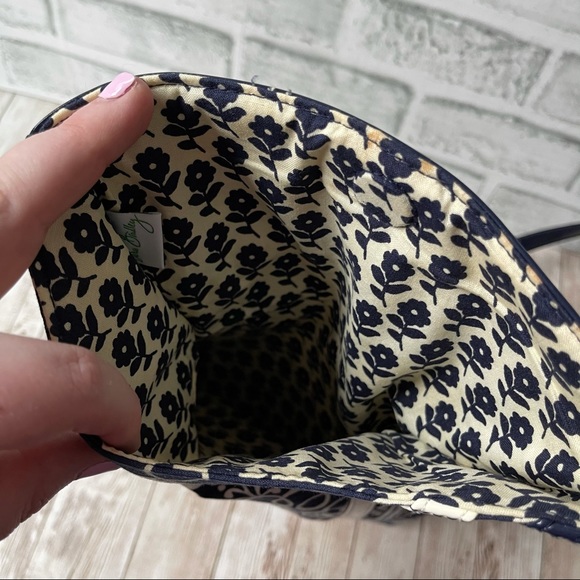 VERA BRADLEY TWIRLY BIRD NAVY WHITE CROSS BODY BAG - Picture 7 of 10